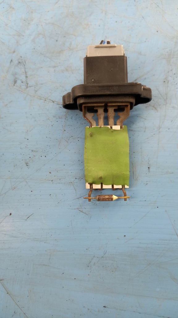 фото №1, Резистор вентилятор ford fiesta 1.3b 03r