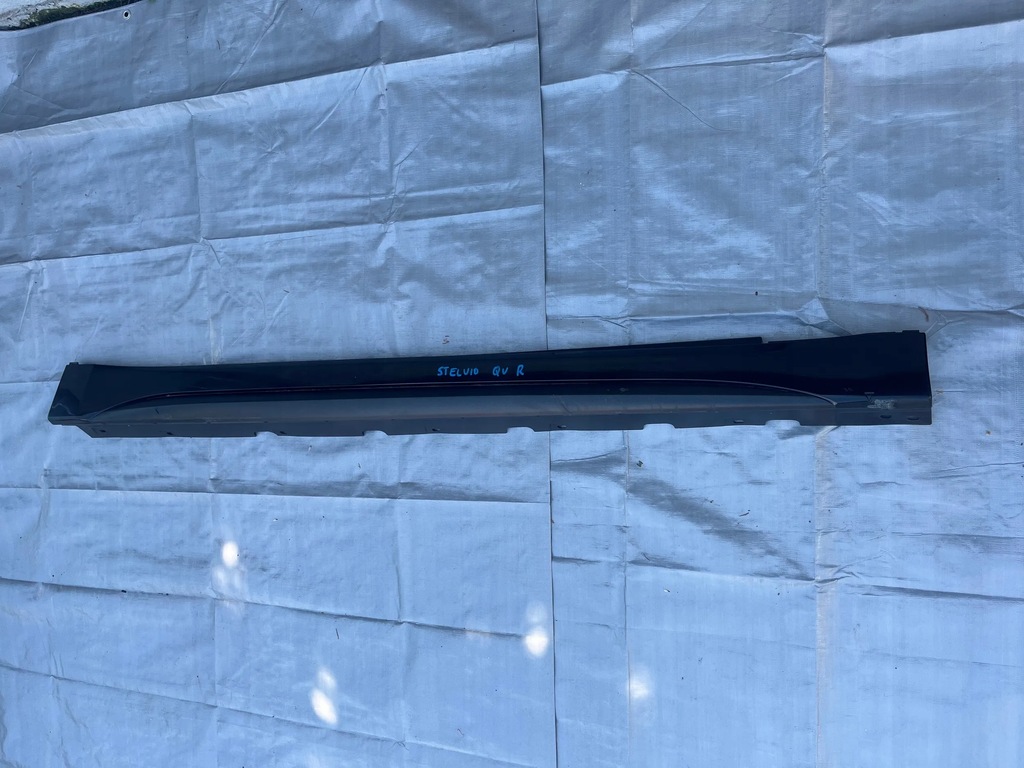 фото №4, Alfa romeo stelvio qv молдинг порог правая