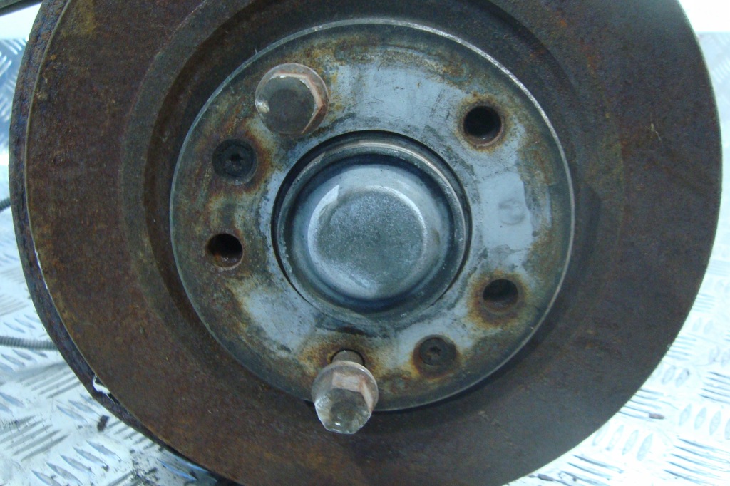 фото №6, Ступиця важіль правий задня підвіска peugeot 5008 09-17