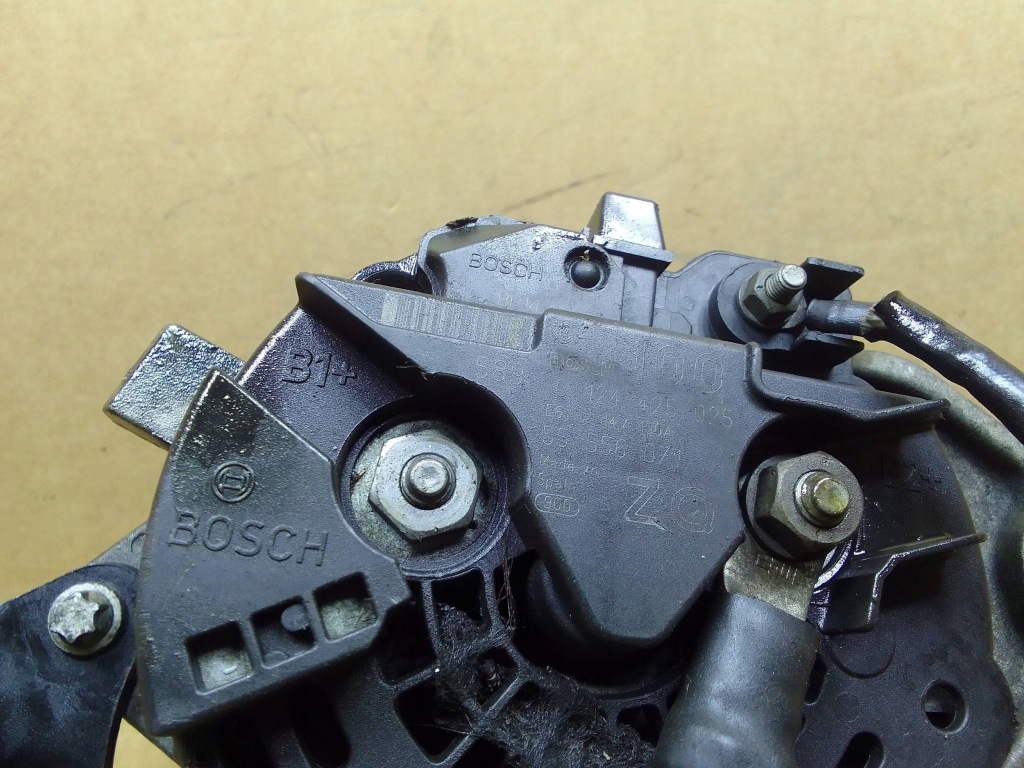 Генератор 55556071 opel astra h zafira 1.8 100a с Разборки