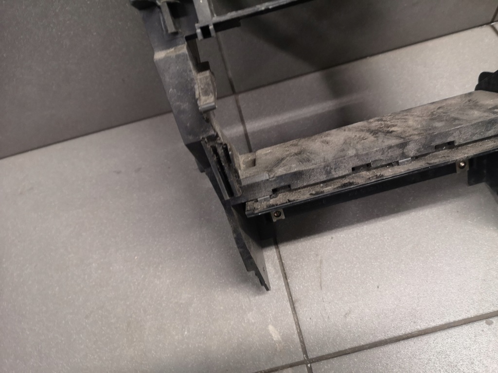 фото №5, Рамка радио корзина audi a4 b6 8e0858005e