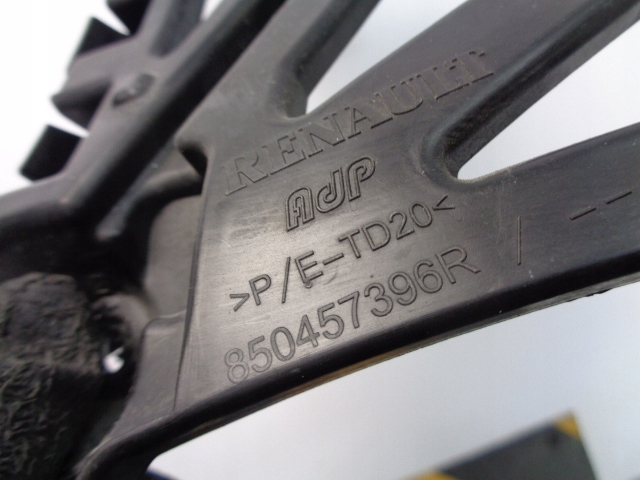 фото №3, Направляющая бампера левый задняя renault twingo iii 2014 rok