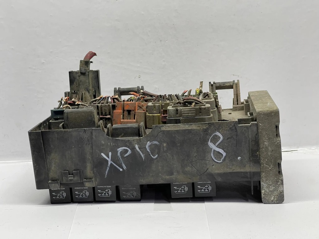 фото №5, Chrysler voyager iv caravan коробка предохранителей 04869204am