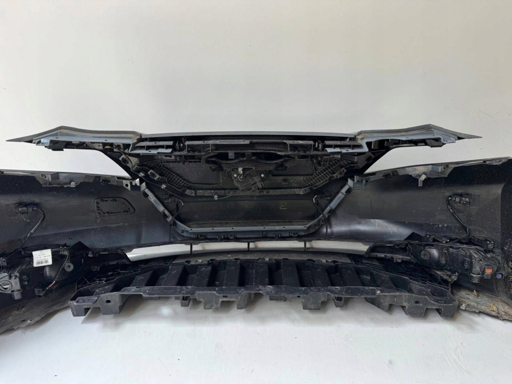 Купити Nissan leaf 2 бампер перед передній pdc камера