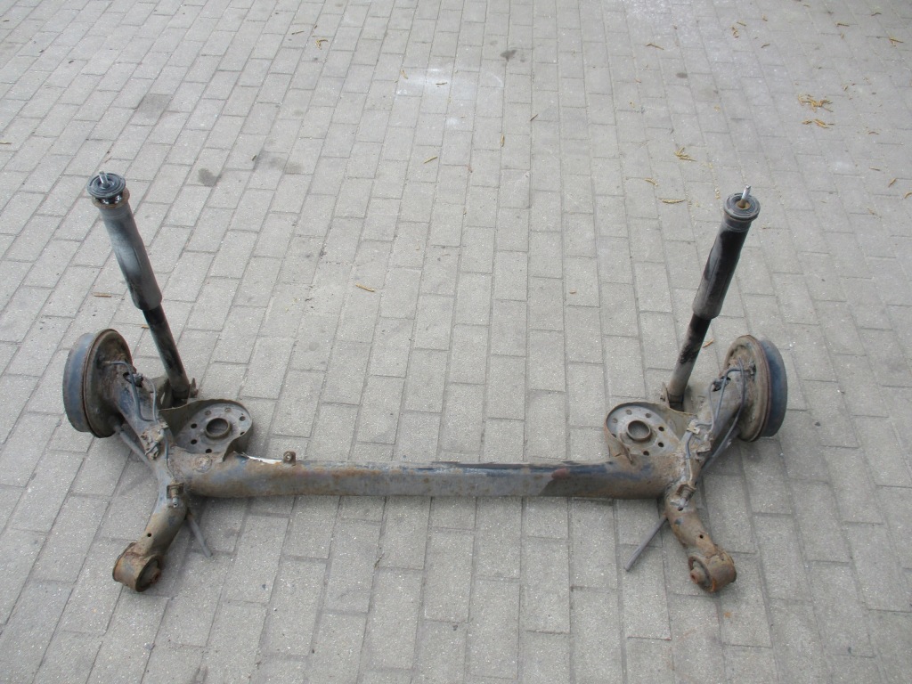 фото №1, Балка oś yaris ii 06-11 тормозные барабаны