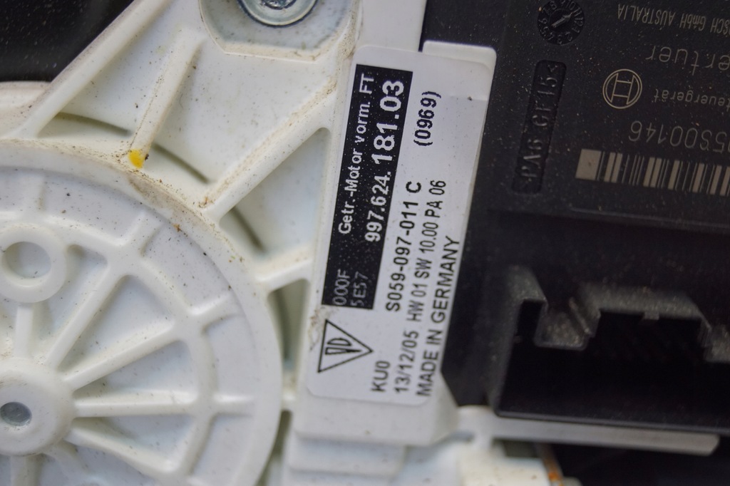 фото №7, Подъемник стекло правый перед porsche 911 997