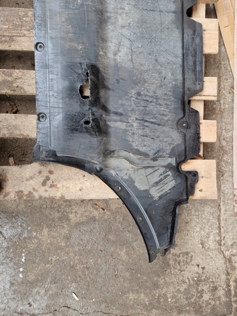 Плита накладка під  двигун audi a5 8f0863821m в Україні