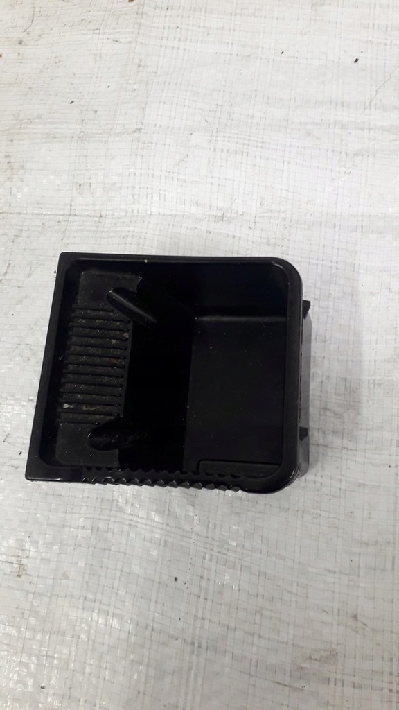 фото №7, 1j0857311a 01c попільничка vw golf iv 4 bora