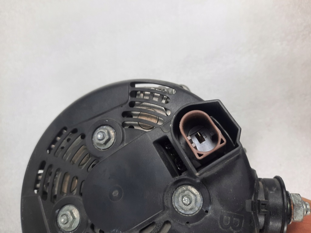 Jaguar f pace x761 генератор fw93-10300-bb в Україні