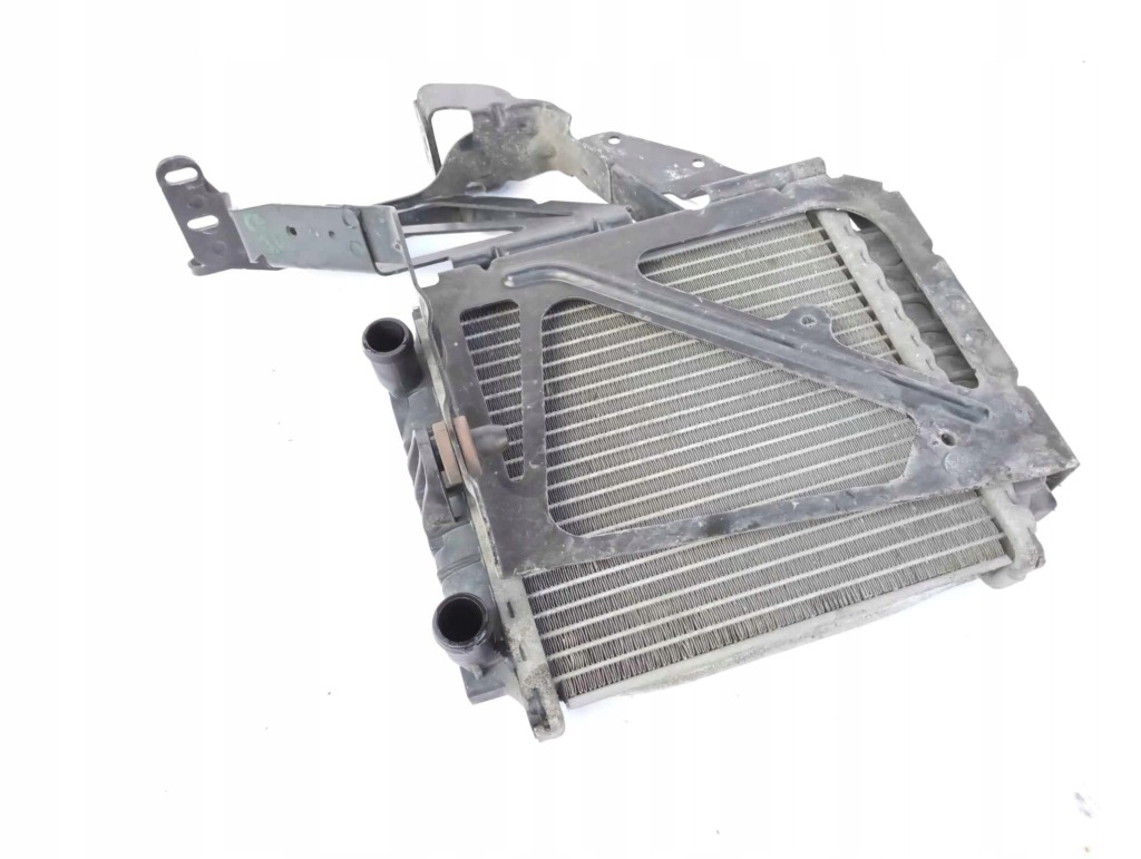 Audi a6 c7 додаткова радіатор води 3.0 tfsi 4g0121212 Недорого