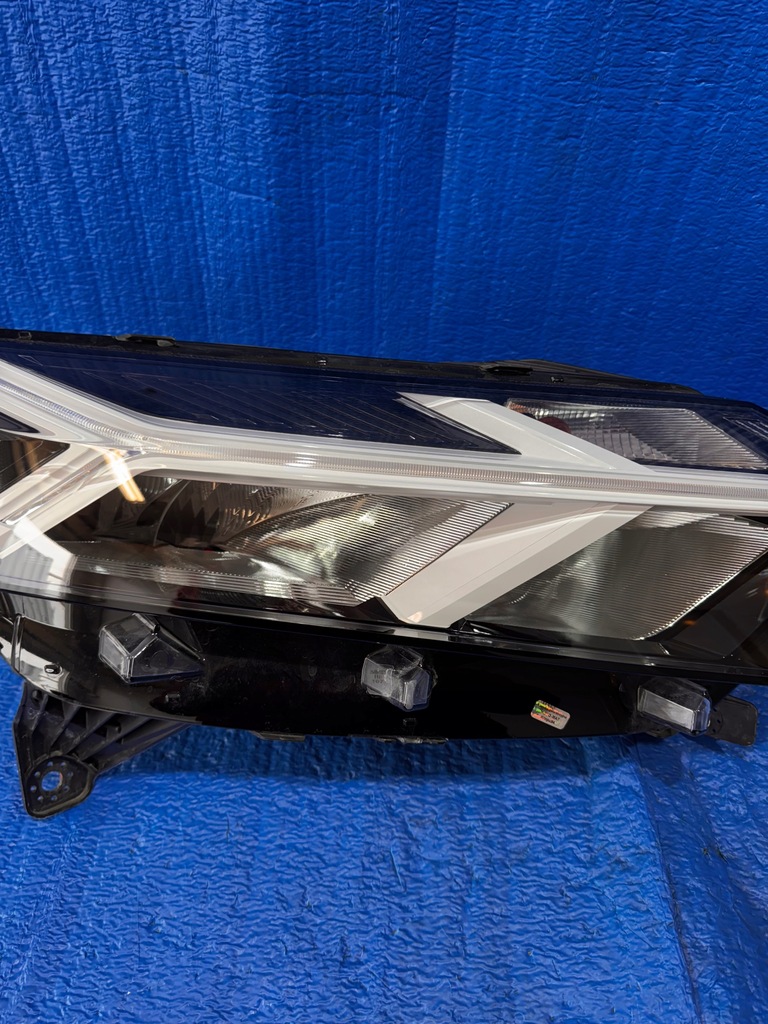 фото №6, Лампа перед права dacia sandero iii 3 led 20- 260107978r