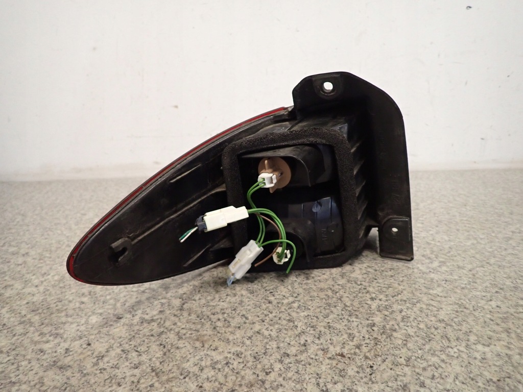 фото №6, Toyota previa 00-02 лампа задняя правая наружная