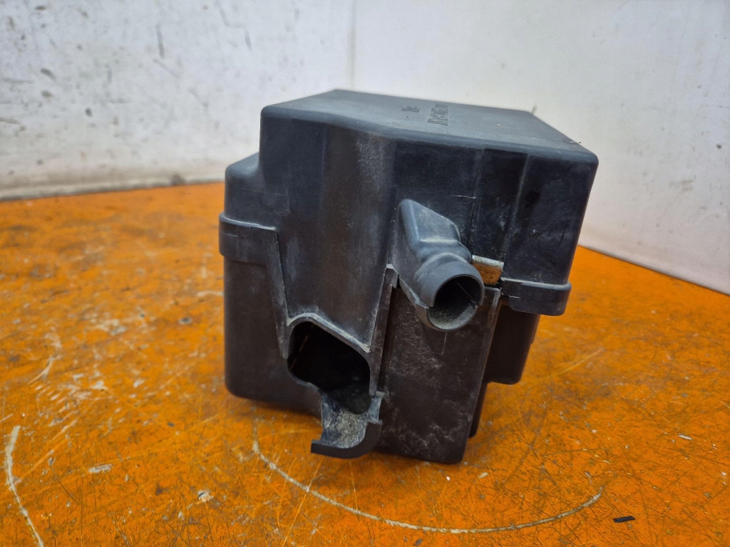 Alfa romeo 147 04-10 1.6mt коробка запобіжників bsi 51742419 ar32104 в Україні