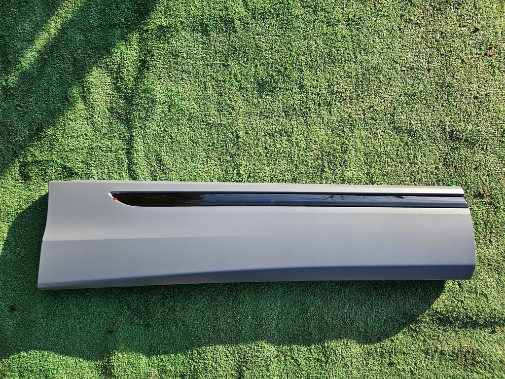 фото №1, Молдинг дверь правый задняя audi q8