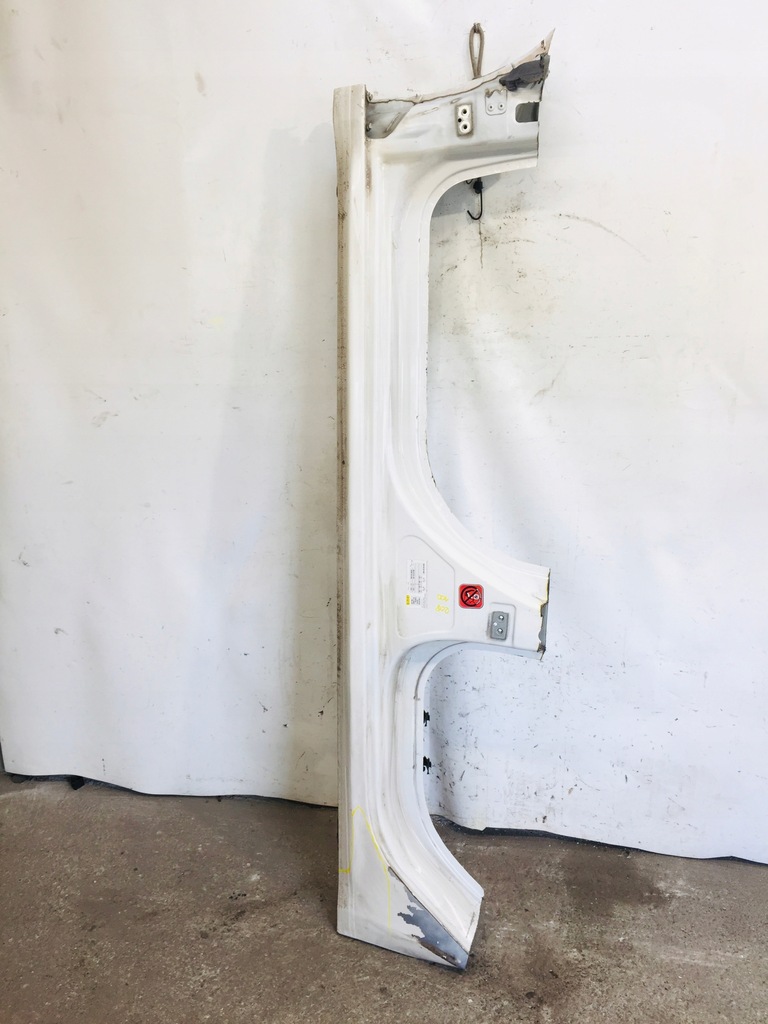 фото №1, Лівий поріг peugeot 208 5 двері #100