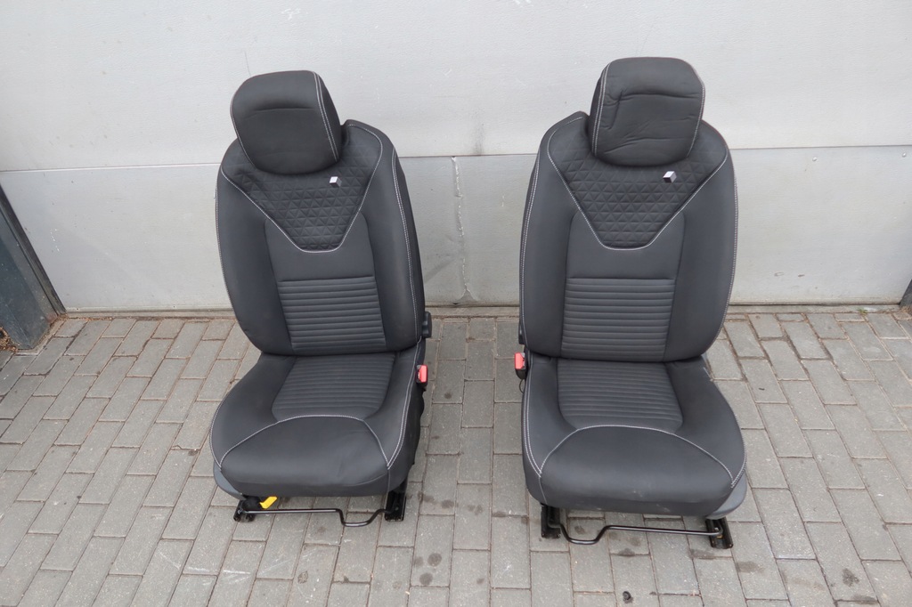 фото №1, Комплект сидений перед clio iv