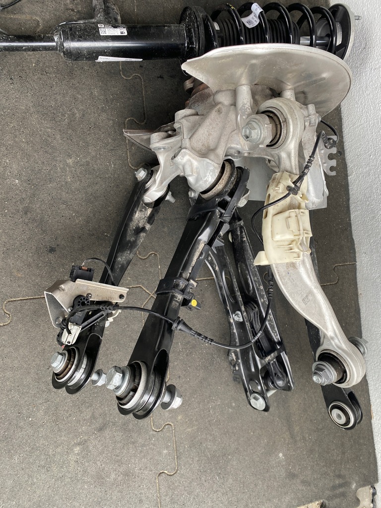 фото №15, Поворотный кулак рычаг подвеска задняя амортизатор bmw 5 g60