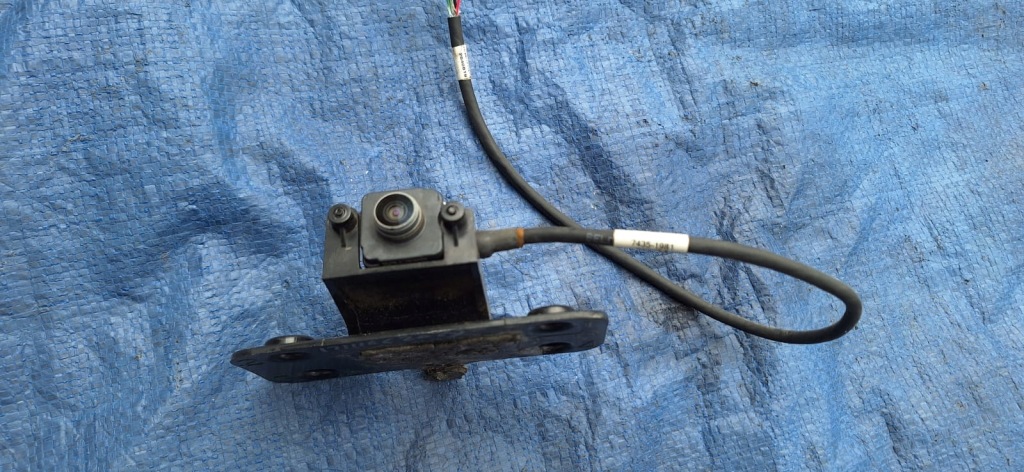 фото №1, Dodge challenger 15 16 17 камера з задній кришки