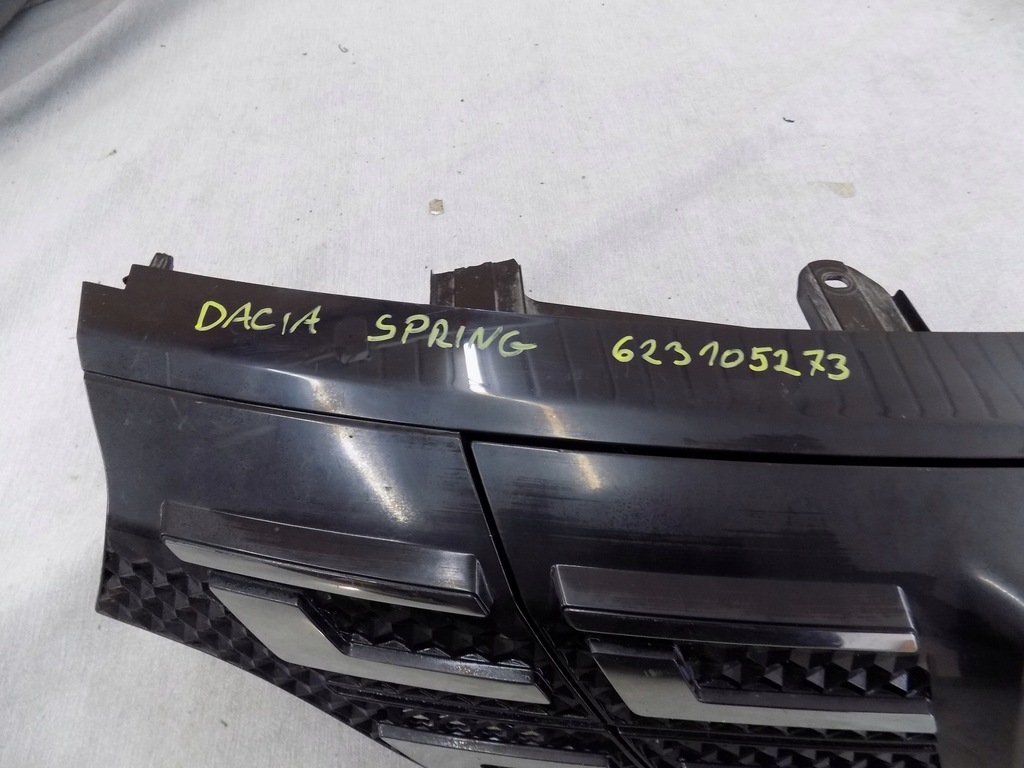 фото №9, Dacia spring решітка радіатора решітка радіатора емблема накладка 623105273r orgiinal