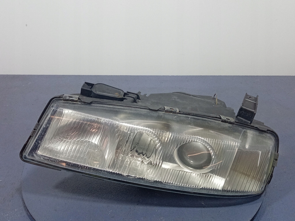 фото №1, Opel calibra фара лівий eu подвійний лінза 137123-00