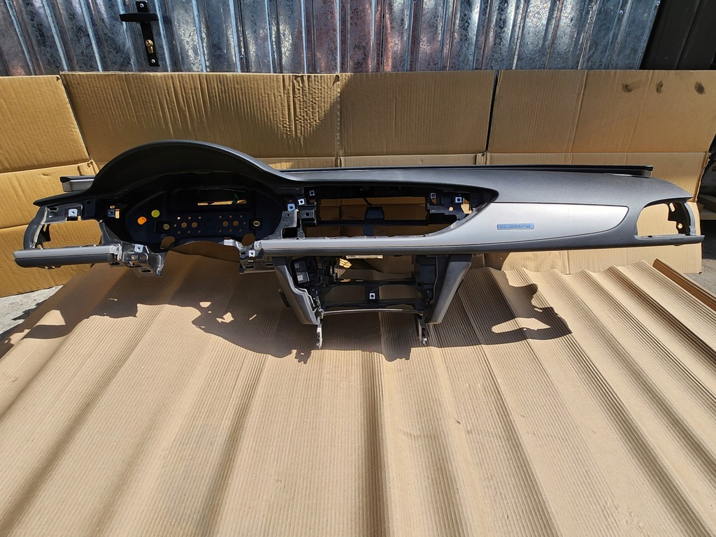 фото №6, Панель приладів консоль панель приладів audi a6 c7 orginał 2011-