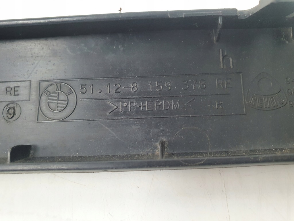 фото №9, Молдинг бампера правий задня bmw e39 sedan 8159378