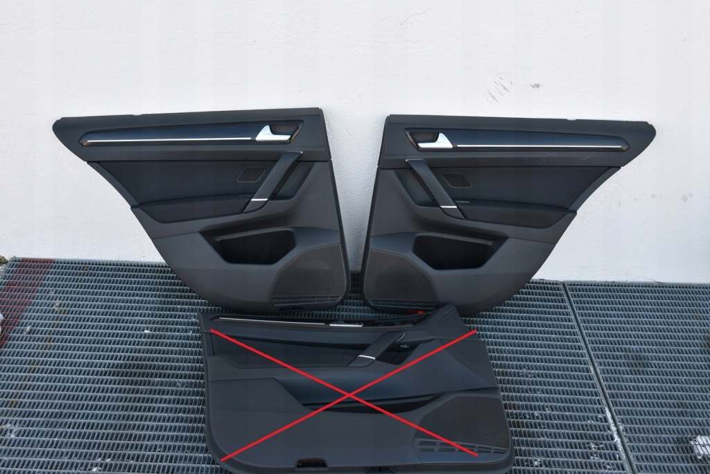 фото №1, Vw golf sportsvan обшивка дверь левый правый задняя перед