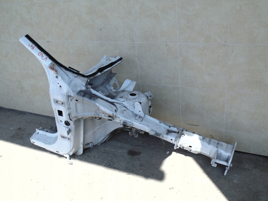 фото №2, Чверть передня права volvo v40 xc40 2014 rok.