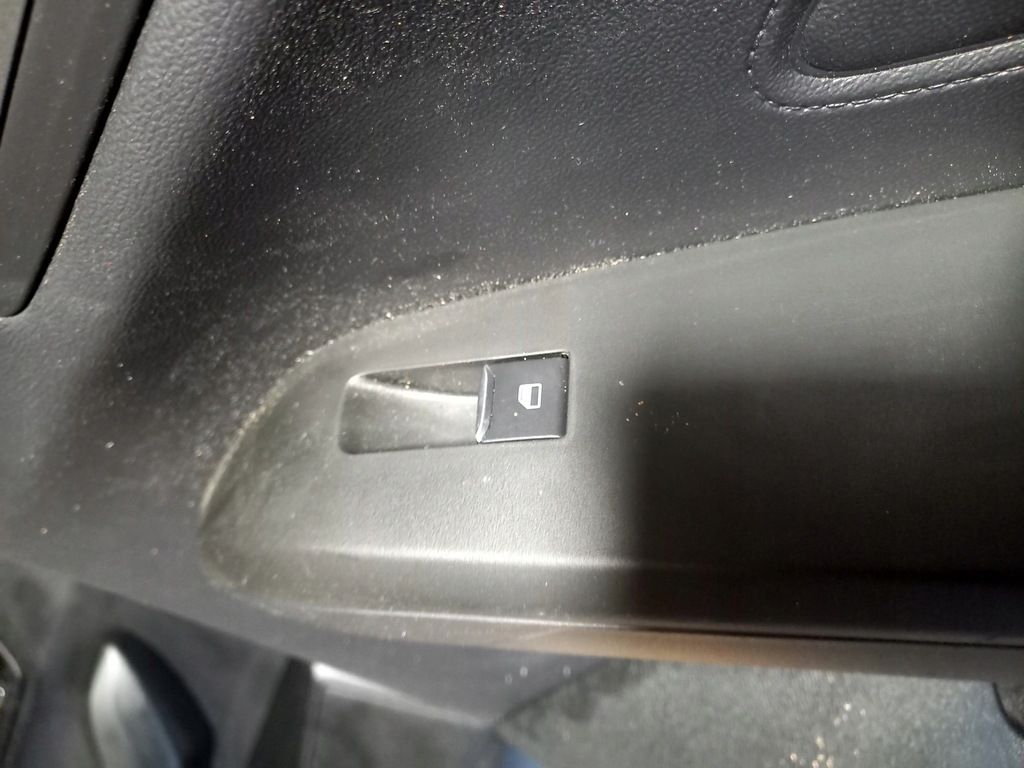 фото №5, Ford focus mk4 kombi комплект обшивка дверей двері