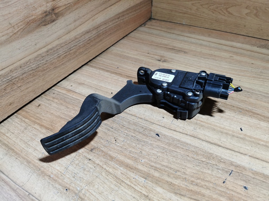 фото №1, Потенциометр газа mazda 2 1.25 2s619f836aa