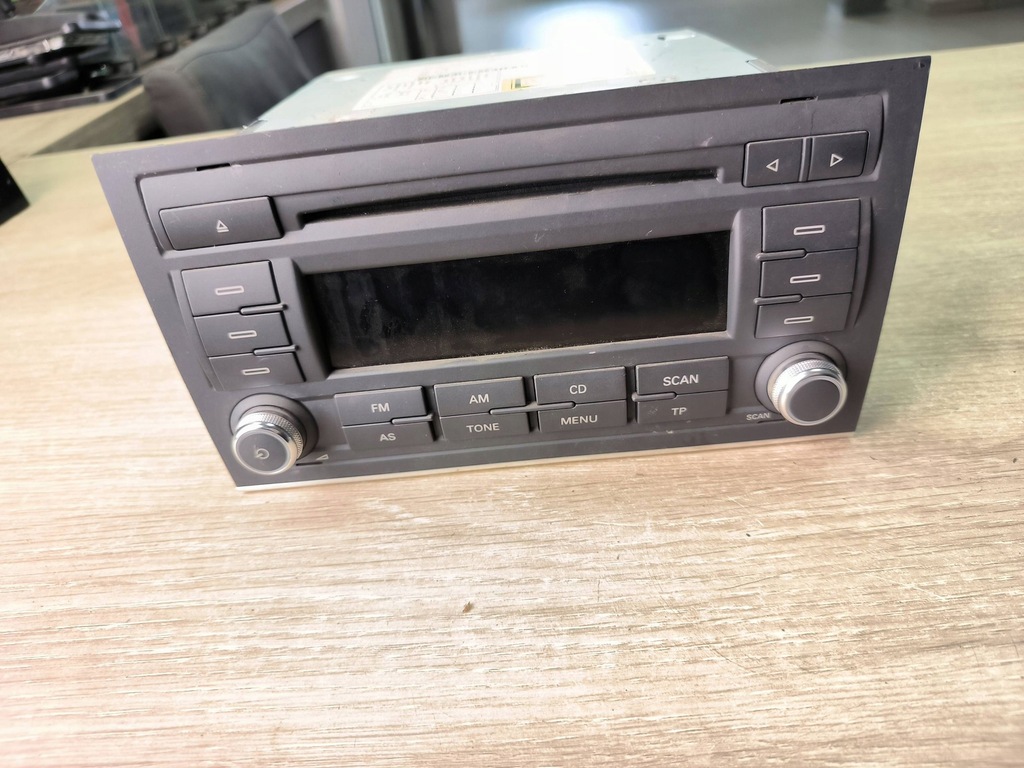 фото №1, Seat exeo 3r 2008 середина панель / радіопрогравач cd/dvd/gps