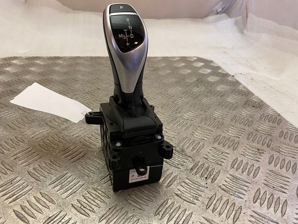 фото №8, Bmw x6 f16 2018 домкрат перемикання передач / нижній