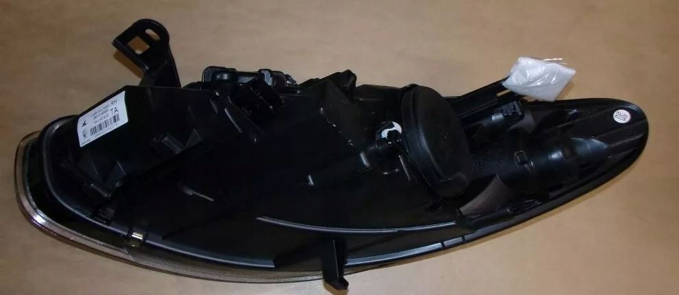 фото №4, Новий оригінальний номер фара renault fluence правий 260101858r