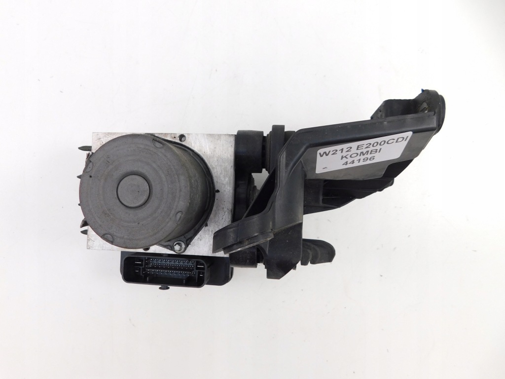 фото №1, Mercedes e-klasa w212 lift насос abs