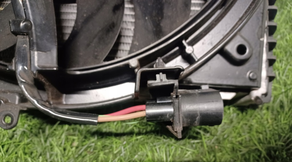 фото №7, Porsche taycan 9j1 вентилятора радіатор права