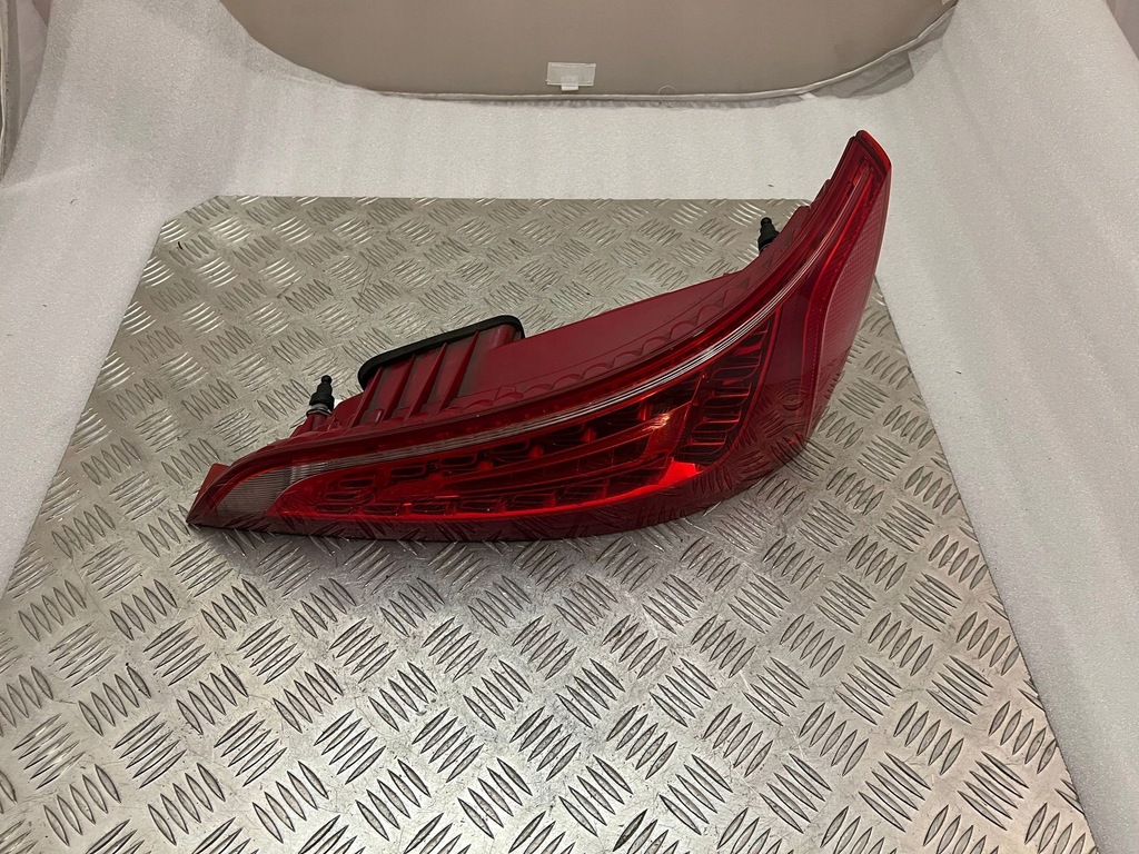 фото №7, Audi q5 sq5 2015 права сторона лампа задня 8r0945094a