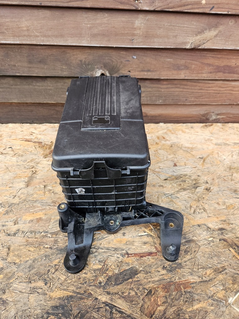 фото №1, Основание аккумулятор golf v