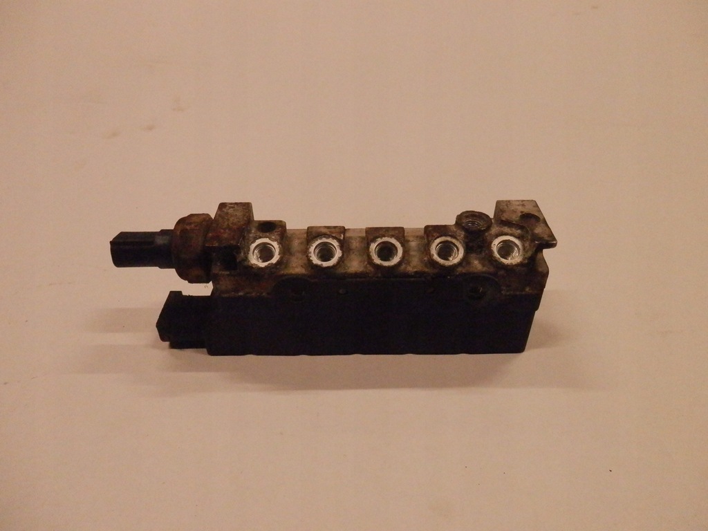 фото №1, Mercedes s-klasa w220 розподільник airmatic 2203200258