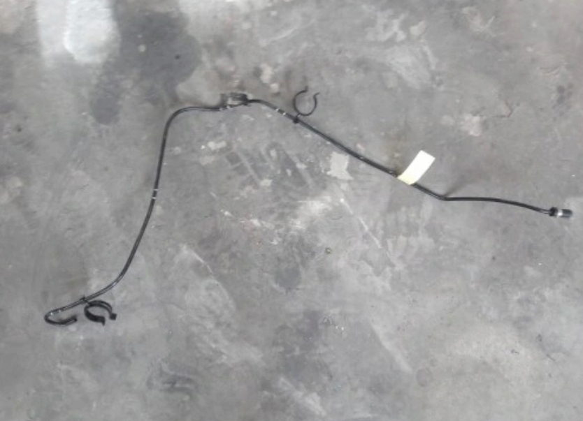 фото №1, Шланг вакуумa velar l560 j8a2-4n290 ac