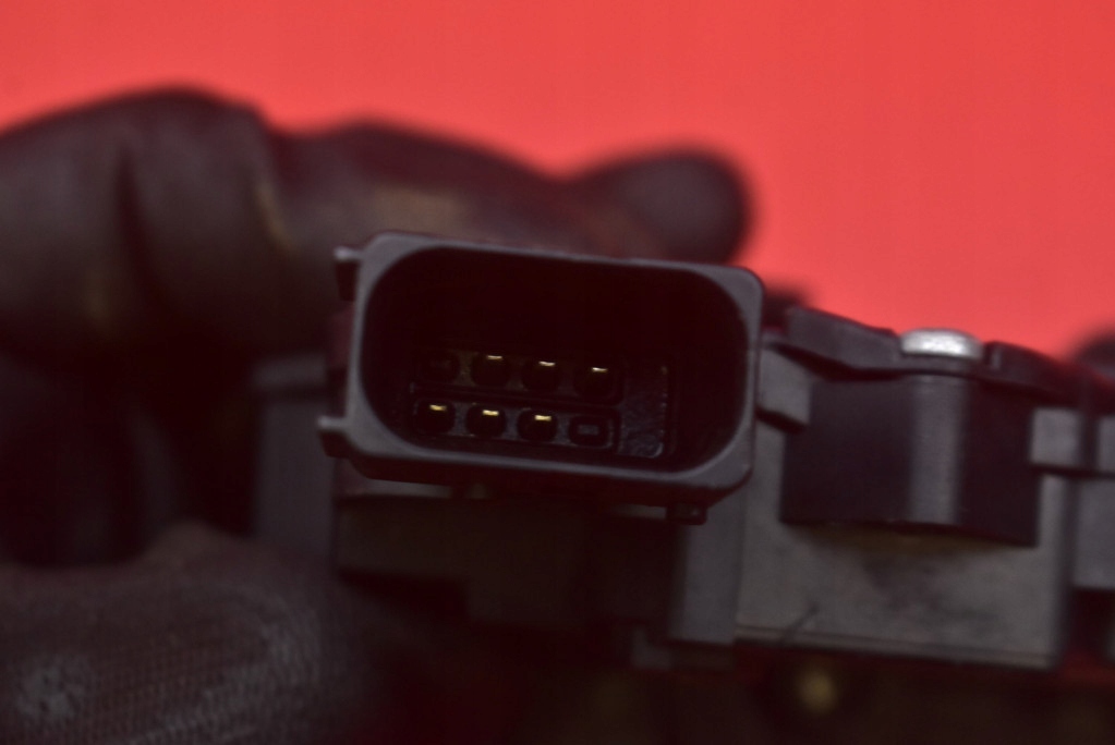 фото №7, Замок двері правий задня задній 55701966 fiat grande punto 5d 05-10