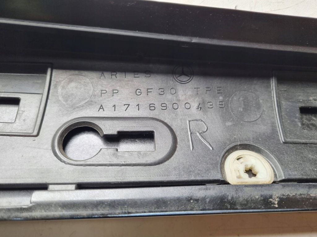 фото №6, Mercedes slk r171 молдинг скло лобове ліва права a1716900339 a1716900439