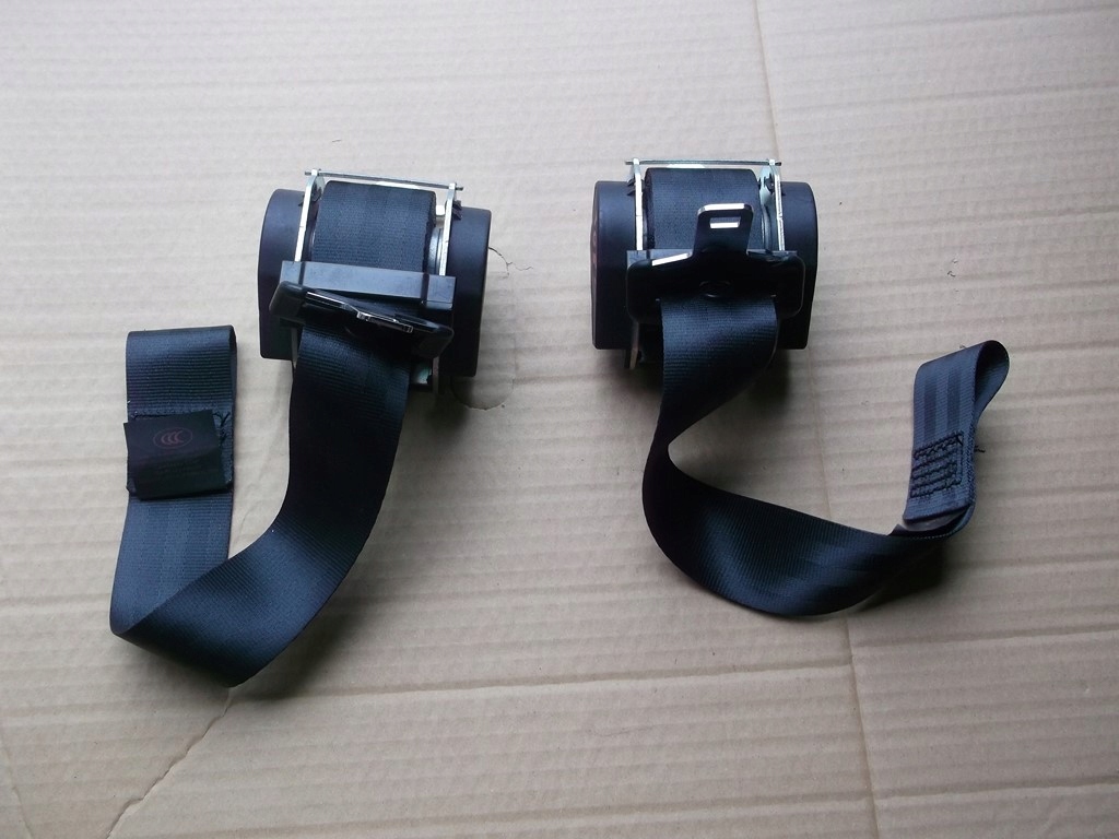 фото №1, Peugeot 308 cc pas безопасности задняя