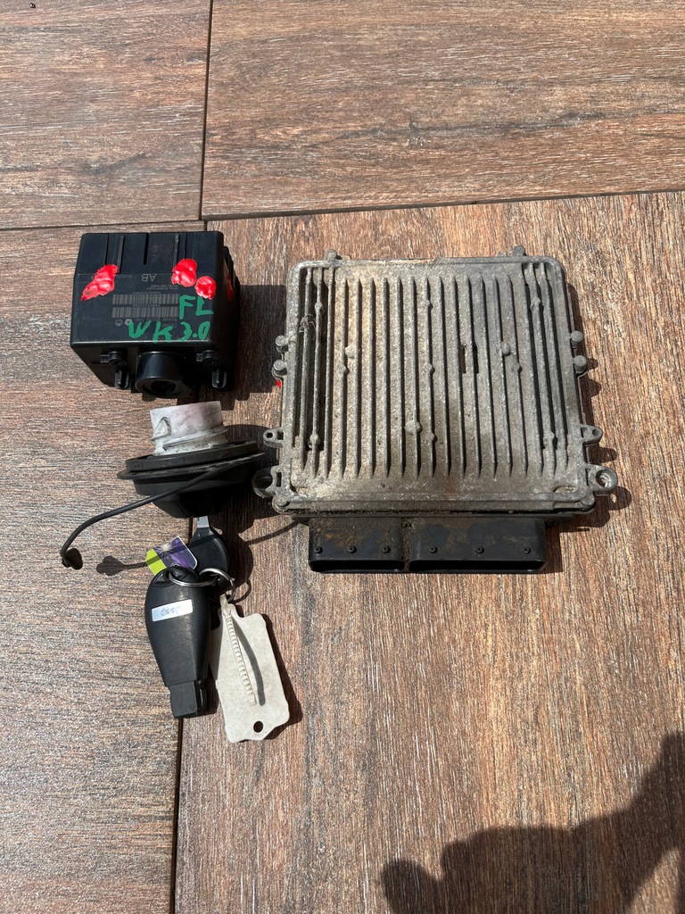 фото №7, Jeep grand cherokee wk 8-10 бортовой компьютер комплект