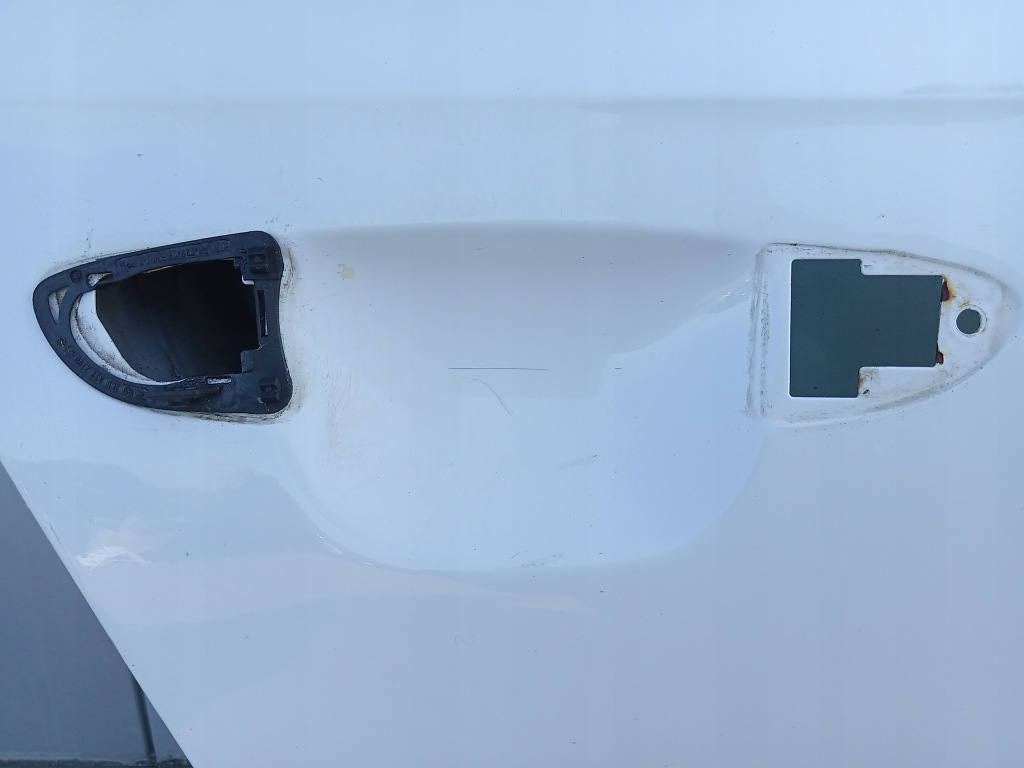 фото №11, Дверь правый задняя белый vw passat b7 kombi lb9a