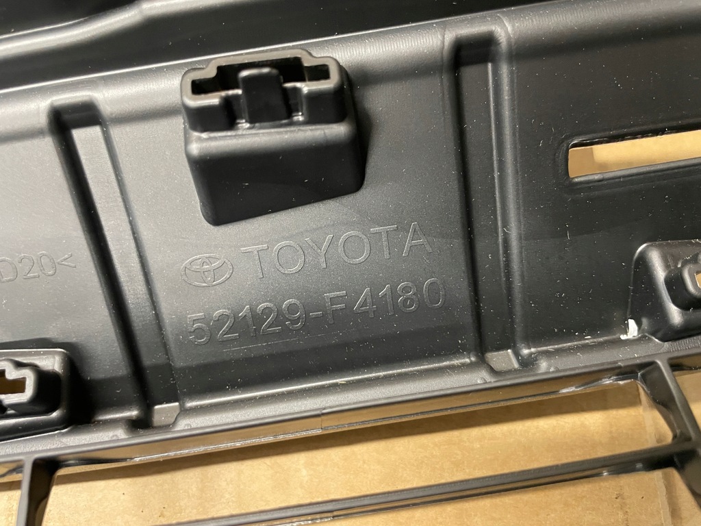 фото №6, Toyota chr 2023+ решётка бампера перед nowa оригинал 52129-f4180