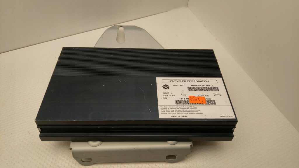 фото №1, Усилитель jeep grand cherokee wk2 05091214aj