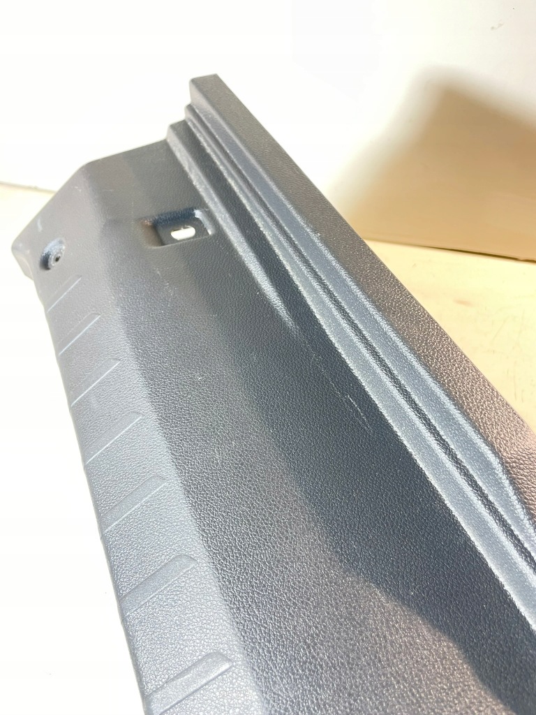 Захист молдинг обшивка поріг багажника peugeot 508 i 1 96863719 9686371977 в Україні