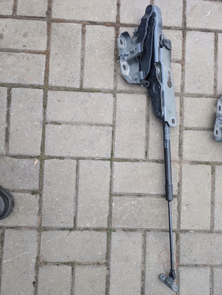 фото №1, Петля капот правий volvo v60 ii s60 iii