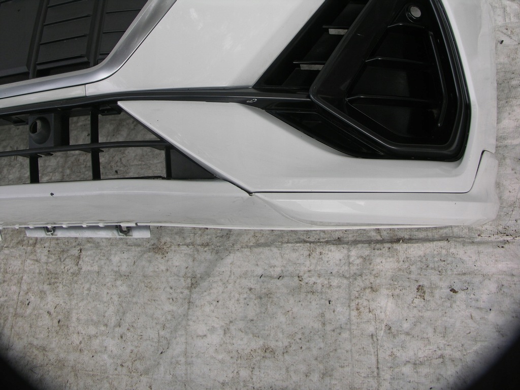 фото №10, Audi q3 83a s-line 18 - бампер передній решітка радіатора