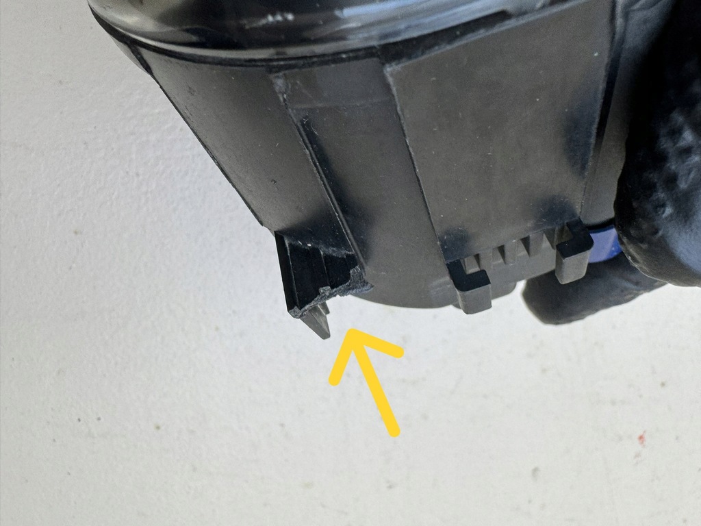 фото №10, Suzuki swift 6 vi 17-24r лампа противотуманная обшивка универсальная